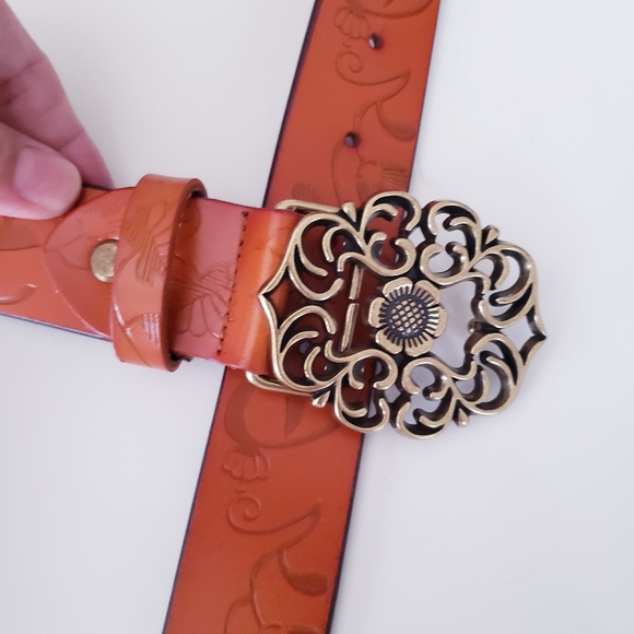 Tan Leather Belt with Brass Buckle - Picture 4 of 16